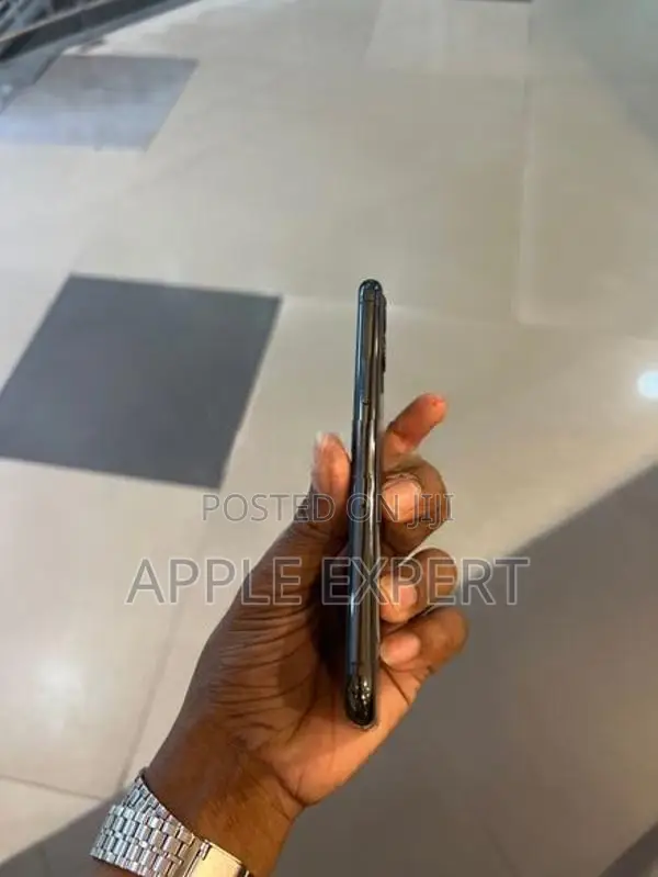 Apple iPhone 11 Pro (Used)