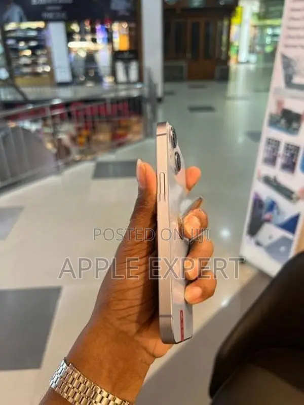 Apple iPhone 14 (Used)