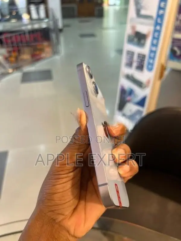 Apple iPhone 14 (Used)
