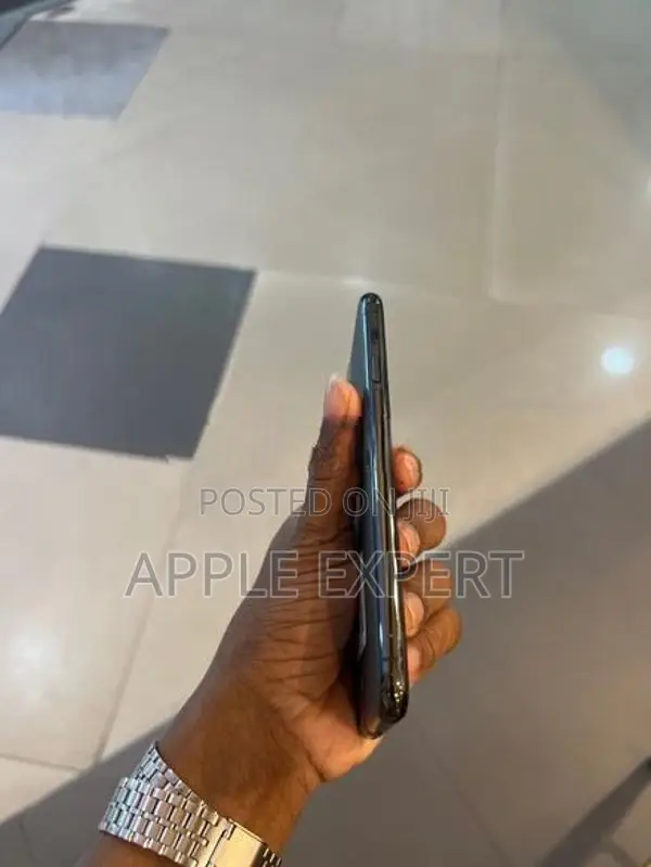 Apple iPhone 11 Pro (Used)