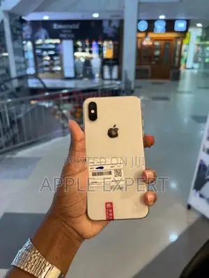 Apple iPhone XS (Used)