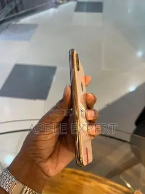 Apple iPhone XS (Used)