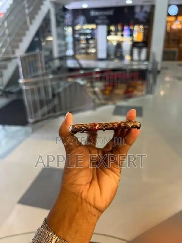 Apple iPhone XS (Used)