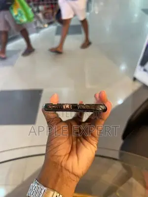 Apple iPhone XS (Used)