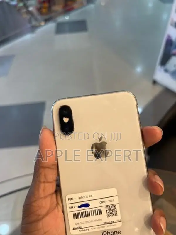 Apple iPhone XS (Used)