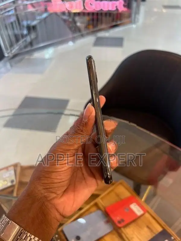 Apple iPhone 11 Pro (Used)