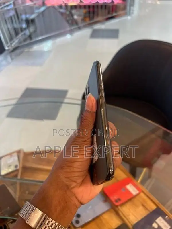 Apple iPhone 11 Pro (Used)