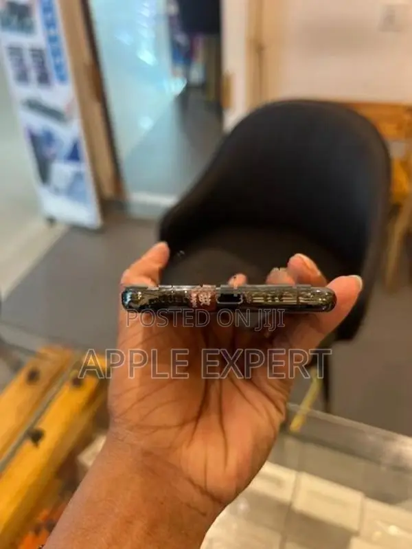 Apple iPhone 11 Pro (Used)