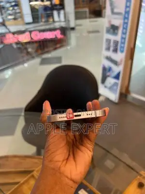 Apple iPhone 14 (Used)