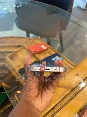 Apple iPhone 14 (Used)