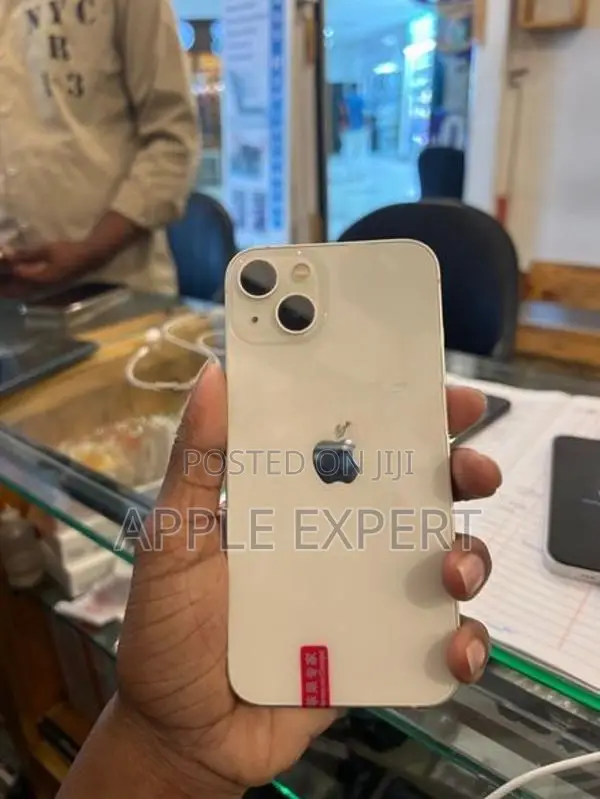 Apple iPhone 13 (Used)