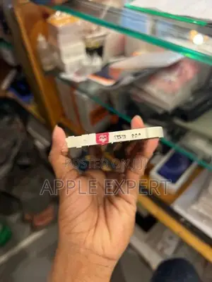 Apple iPhone 13 (Used)