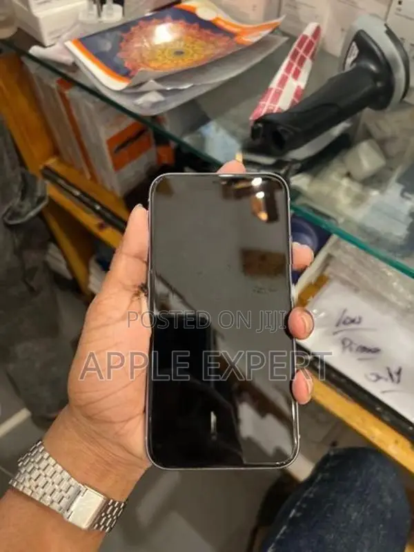 Apple iPhone 11 (Used)