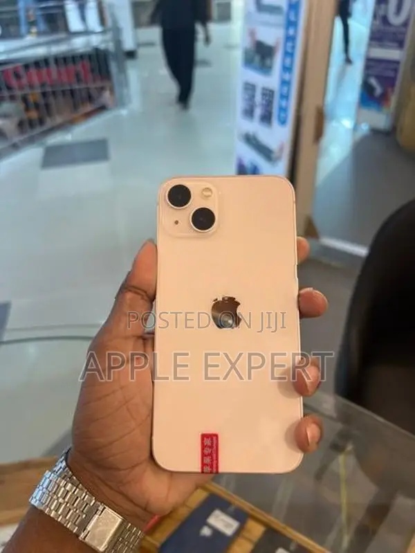Apple iPhone 13 (Used)