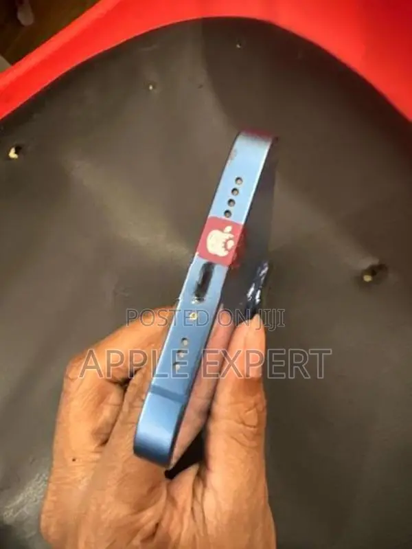 Apple iPhone 13 (Used)