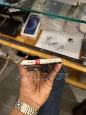 Apple iPhone 11 (Used)