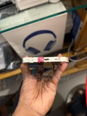 Apple iPhone 13 (Used)
