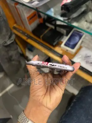 Apple iPhone 11 (Used)