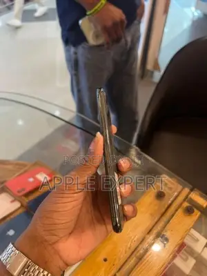 Apple iPhone 11 Pro (Used)