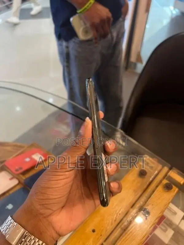 Apple iPhone 11 Pro (Used)