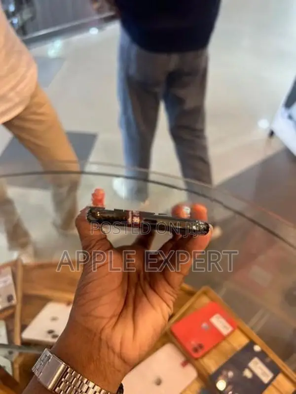 Apple iPhone 11 Pro (Used)