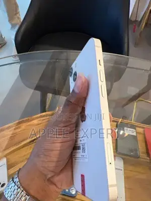 Apple iPhone 13 (Used)