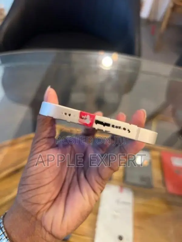 Apple iPhone 13 (Used)