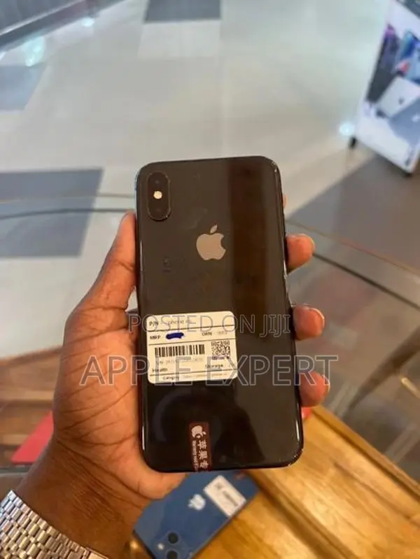 Apple iPhone XS (Used)