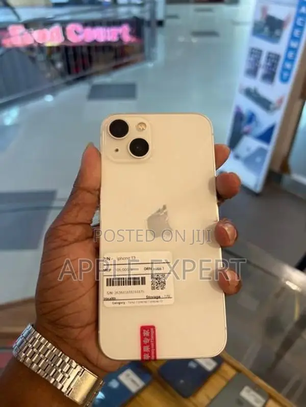 Apple iPhone 13 (Used)