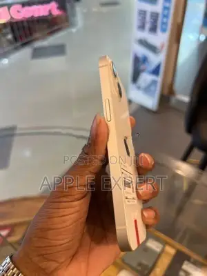 Apple iPhone 13 (Used)