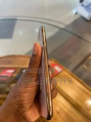 Apple iPhone XS (Used)