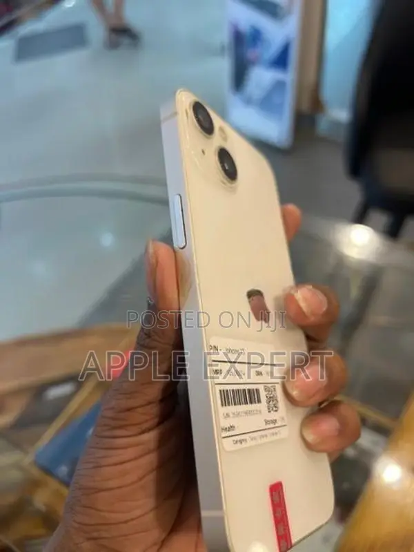 Apple iPhone 13 (Used)