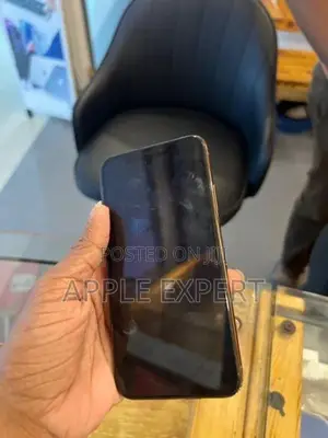 Apple iPhone XS (Used)
