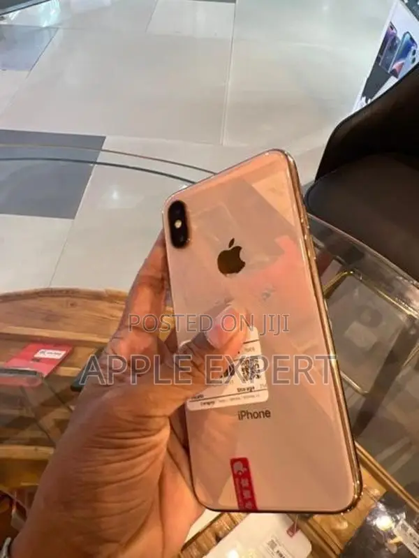 Apple iPhone XS (Used)