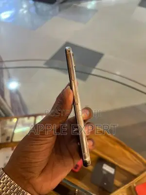 Apple iPhone XS (Used)