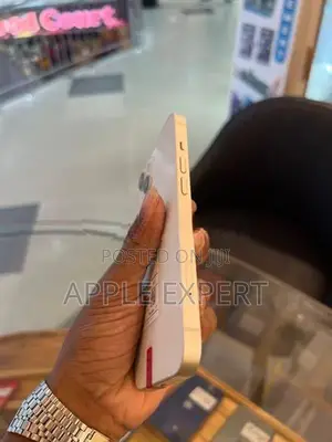 Apple iPhone 13 (Used)