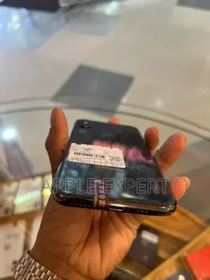 Apple iPhone XS (Used)
