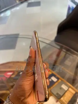 Apple iPhone XS (Used)