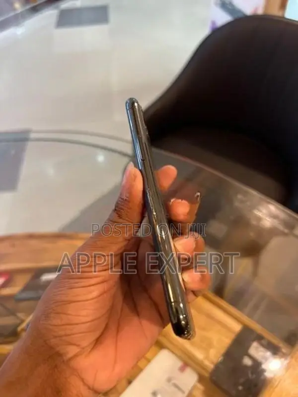 Apple iPhone 11 Pro (Used)