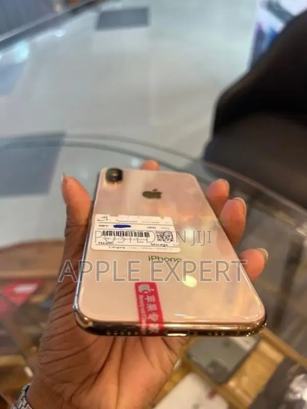 Apple iPhone XS (Used)