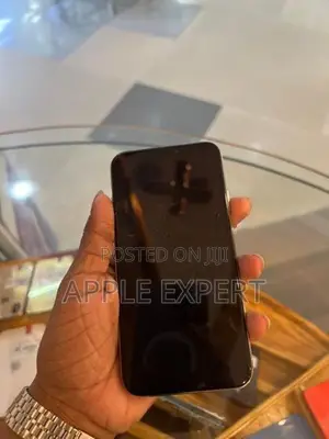 Apple iPhone XS (Used)