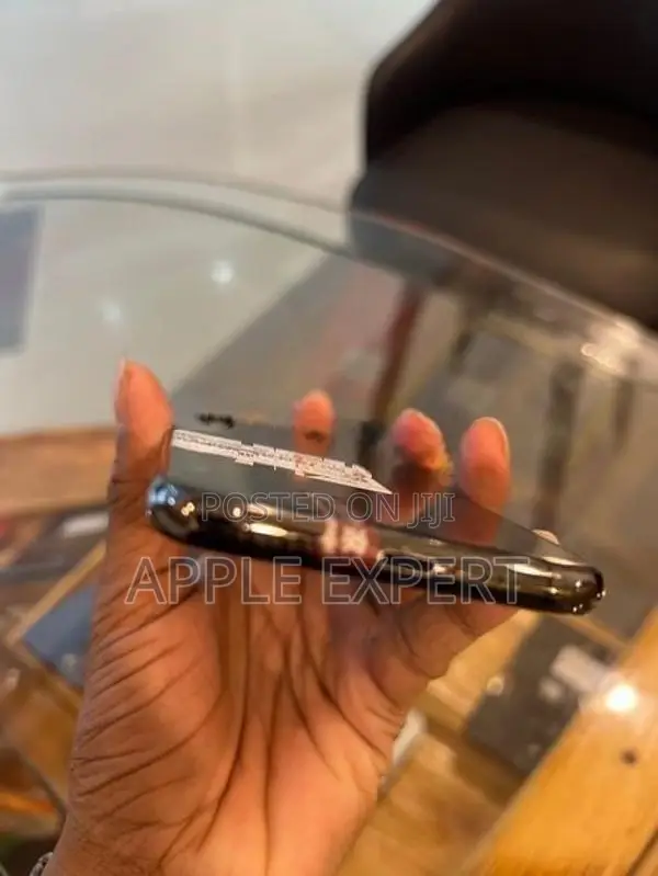 Apple iPhone XS (Used)