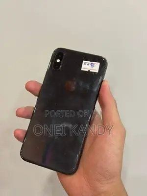 Apple iPhone XS 64GB (Used)