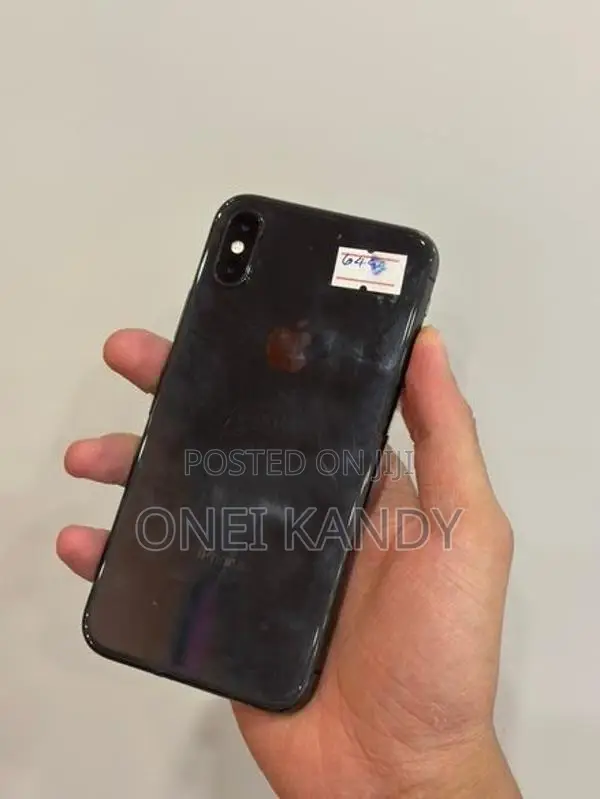 Apple iPhone XS 64GB (Used)