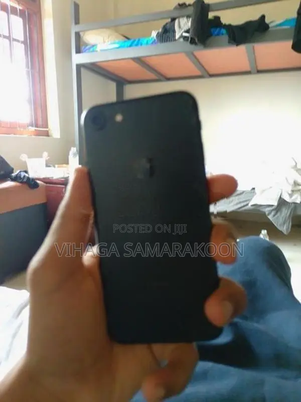 Apple iPhone 7 (Used)