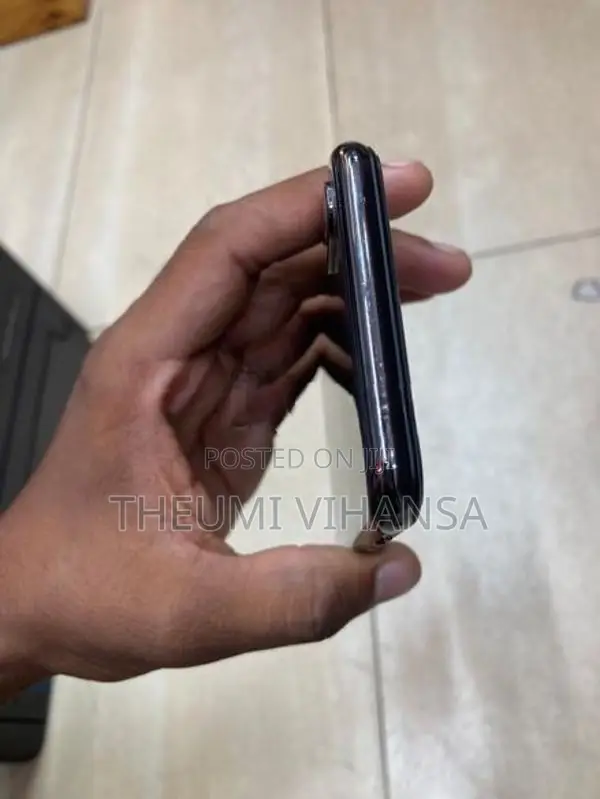 Apple iPhone X 256GB (Used)