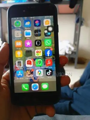 Apple iPhone 7 (Used)