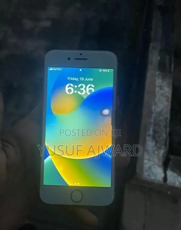 Apple iPhone 8 (Used)