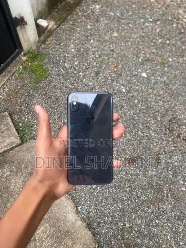 Apple iPhone X (Used)