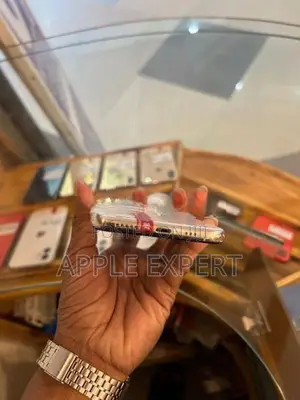 Apple iPhone XS (Used)